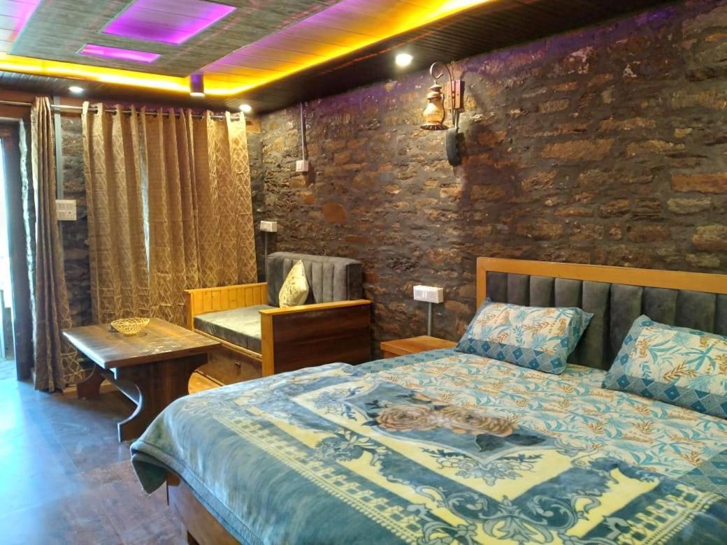 Nature Villaas Basa Homestay Pauri エクステリア 写真