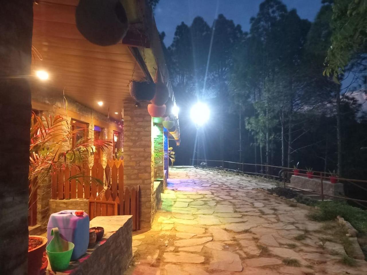 Nature Villaas Basa Homestay Pauri エクステリア 写真