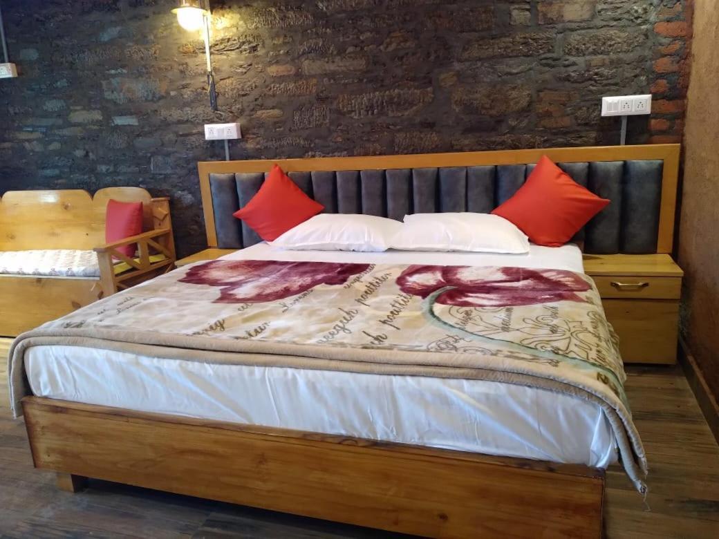 Nature Villaas Basa Homestay Pauri エクステリア 写真