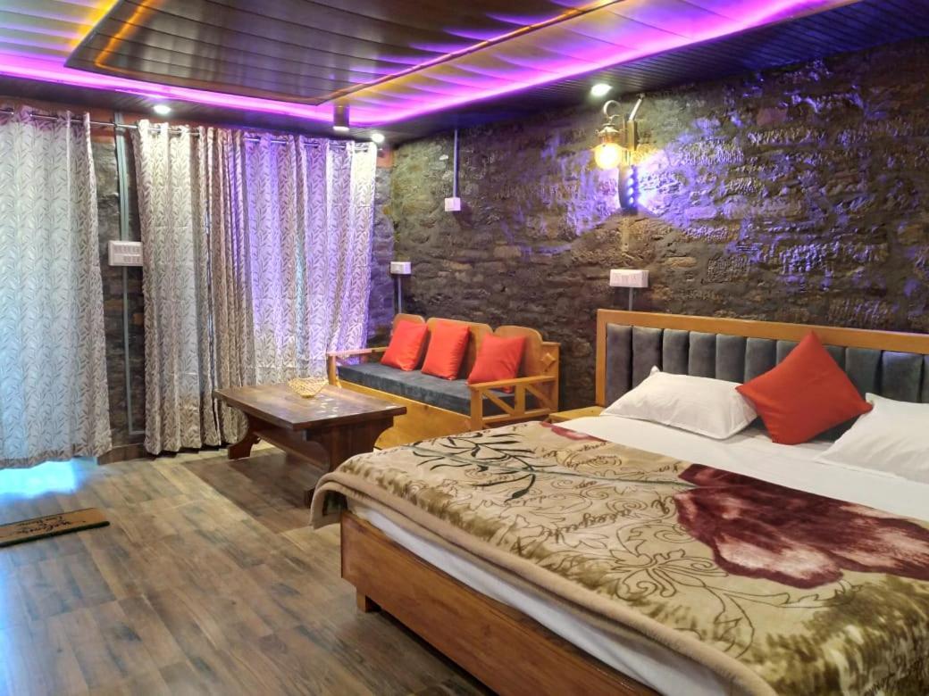 Nature Villaas Basa Homestay Pauri エクステリア 写真