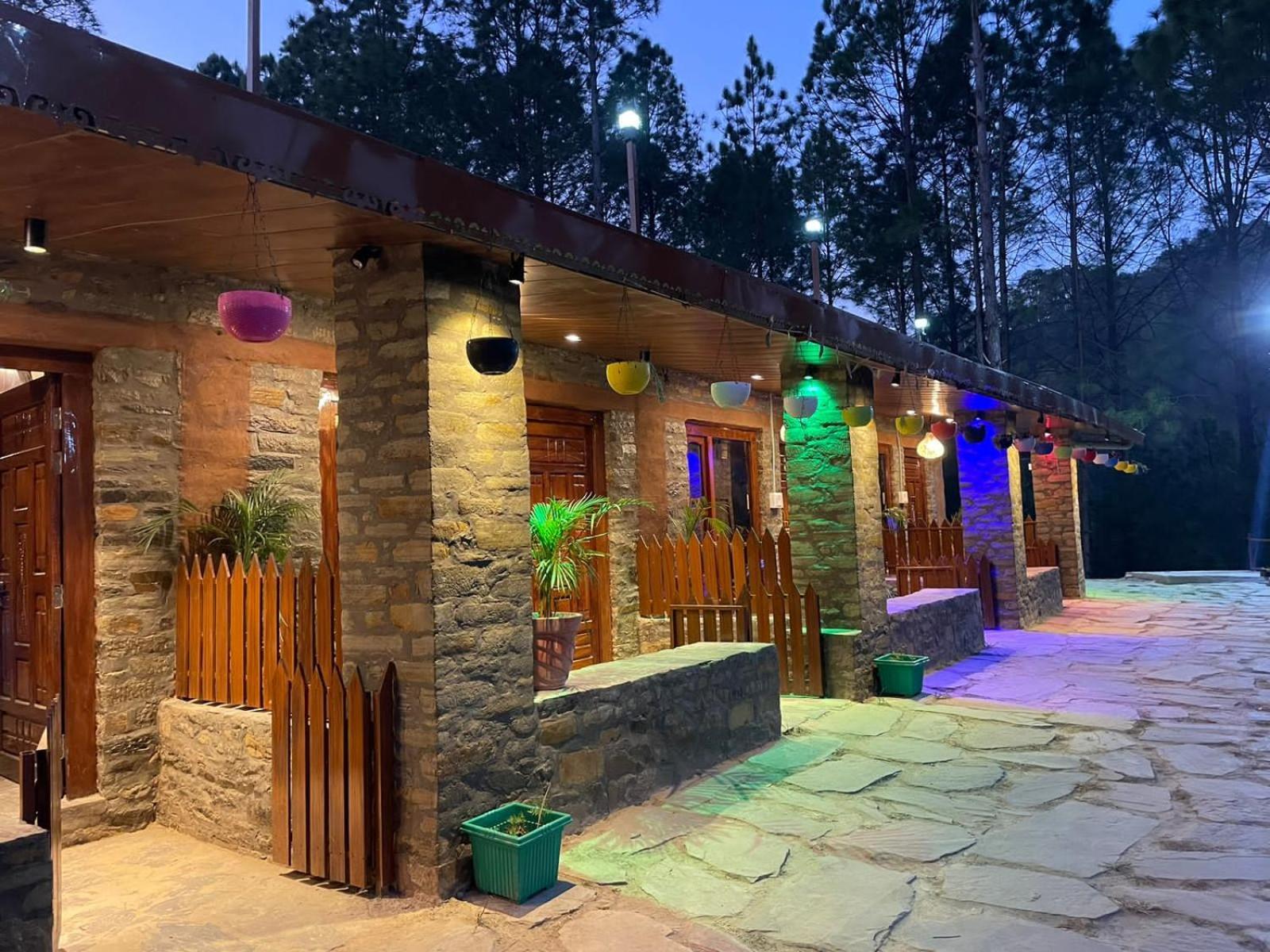 Nature Villaas Basa Homestay Pauri エクステリア 写真