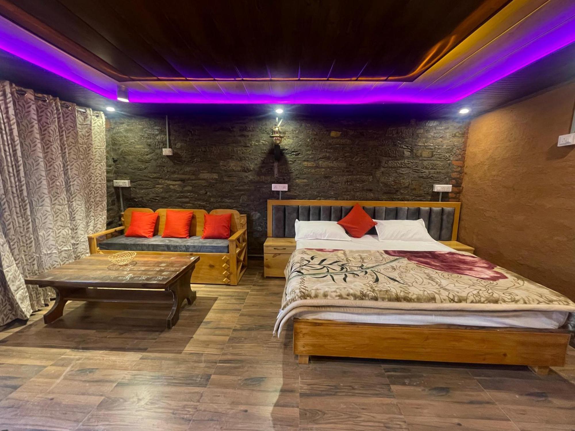 Nature Villaas Basa Homestay Pauri エクステリア 写真