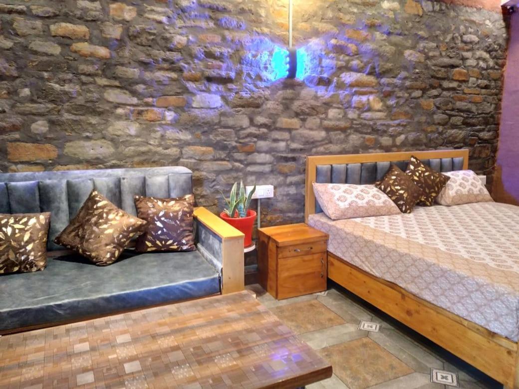 Nature Villaas Basa Homestay Pauri エクステリア 写真