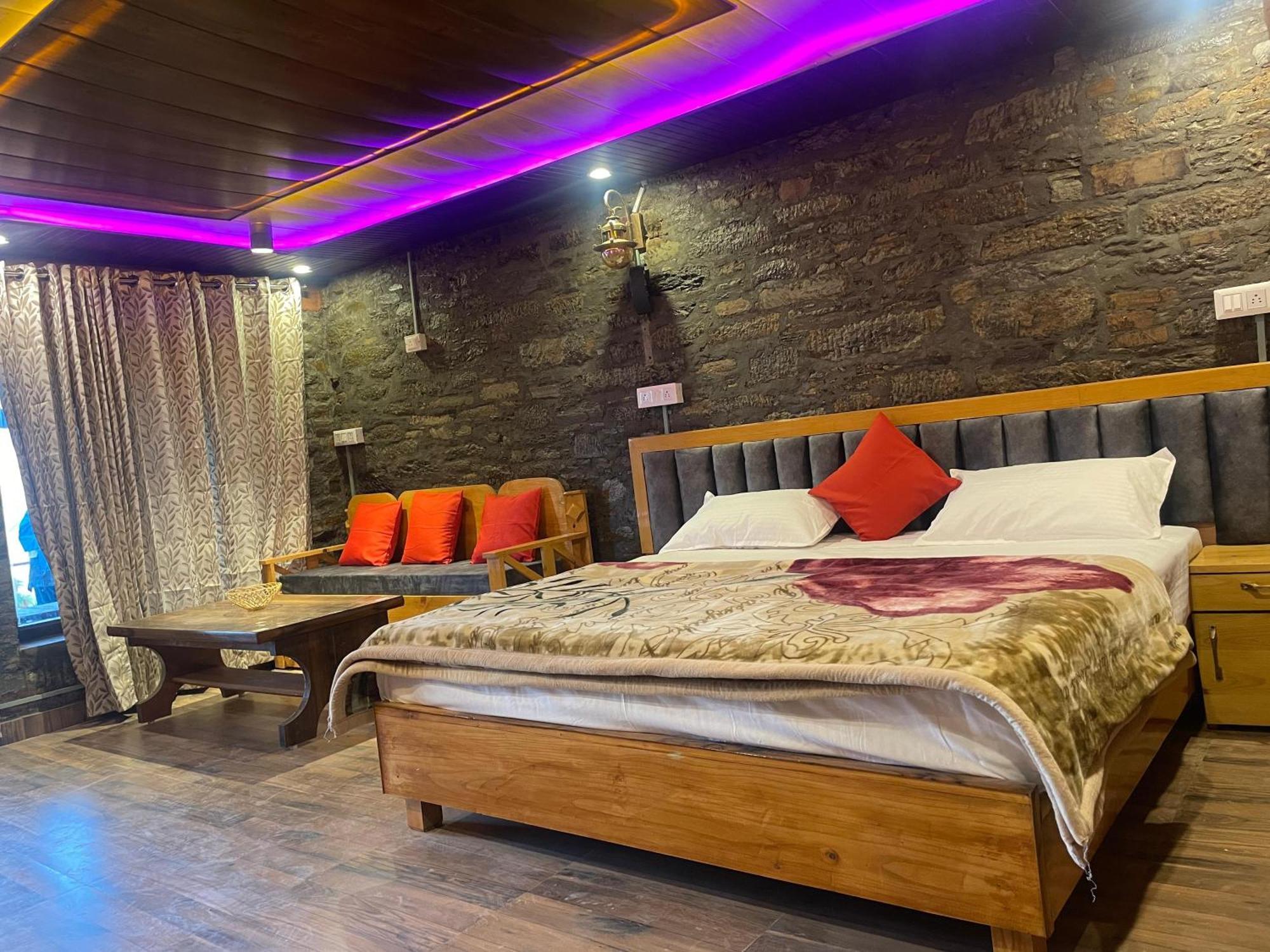 Nature Villaas Basa Homestay Pauri エクステリア 写真