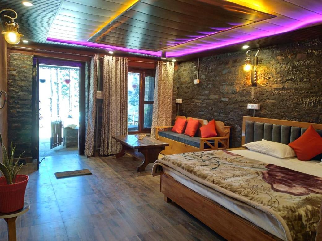 Nature Villaas Basa Homestay Pauri エクステリア 写真