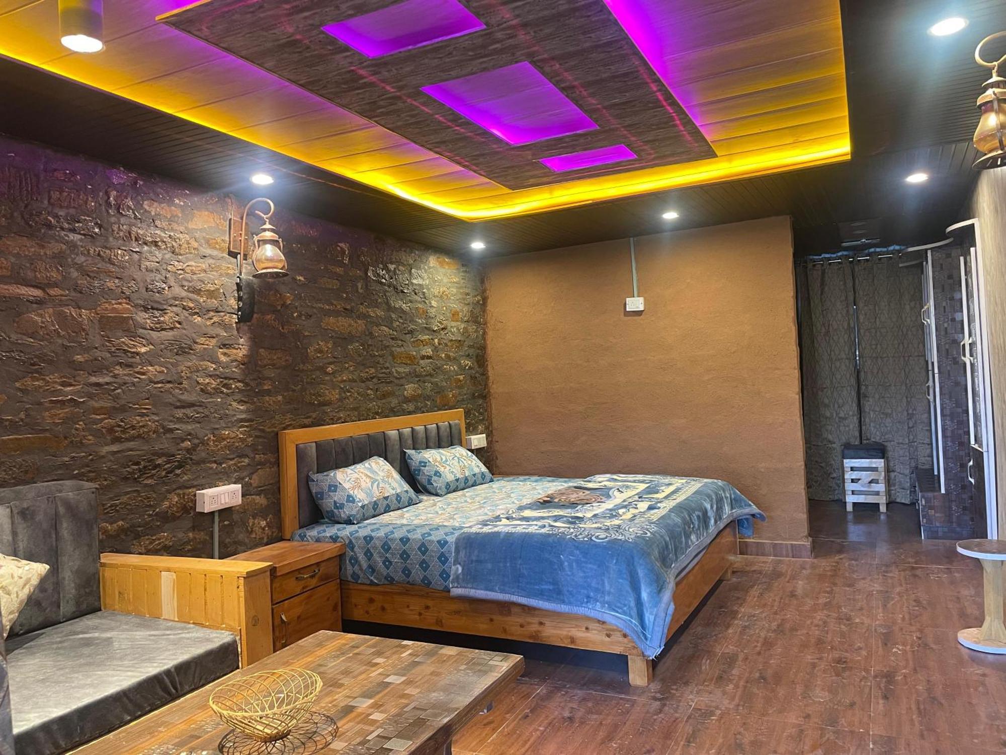 Nature Villaas Basa Homestay Pauri エクステリア 写真