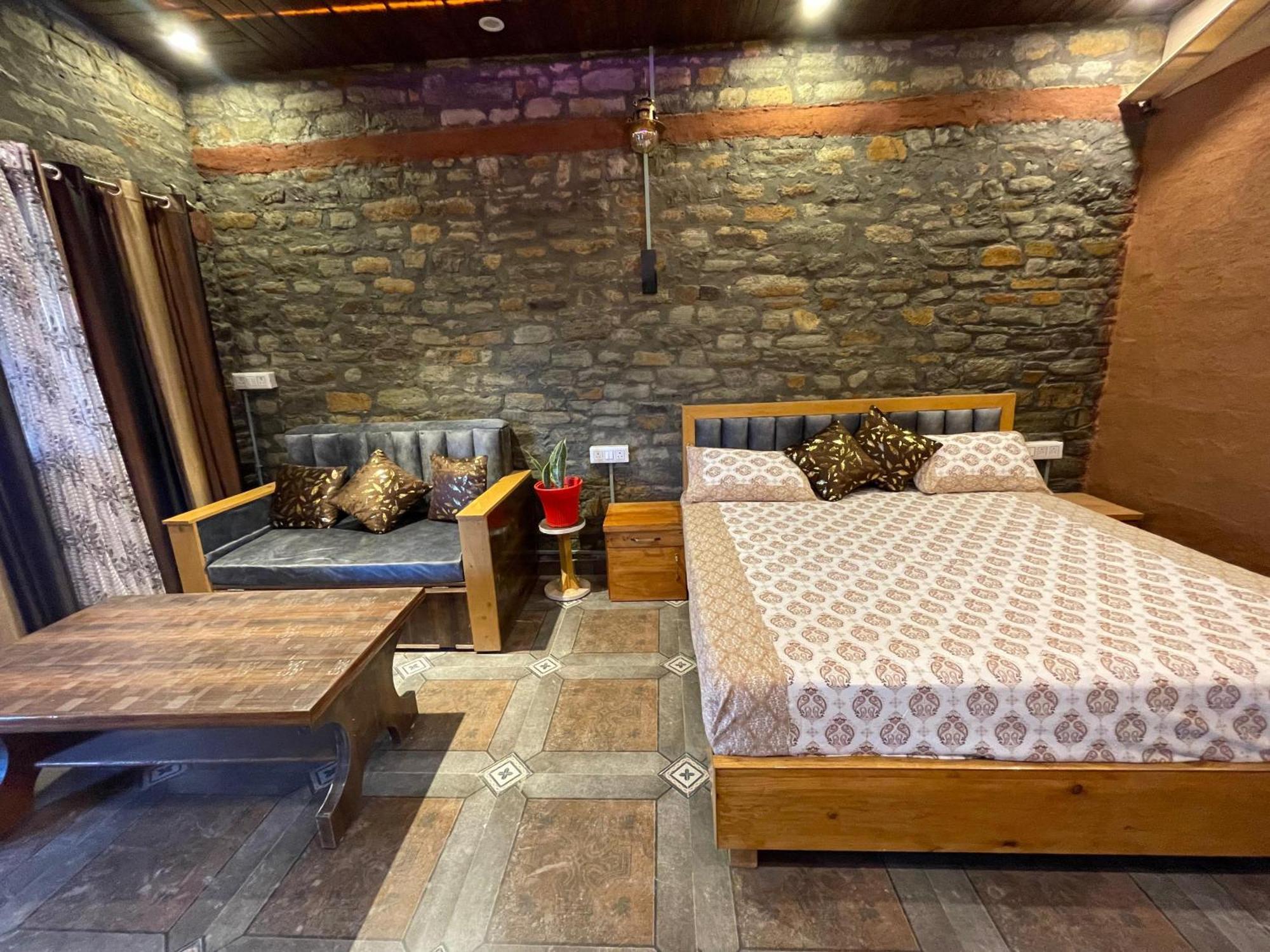 Nature Villaas Basa Homestay Pauri エクステリア 写真