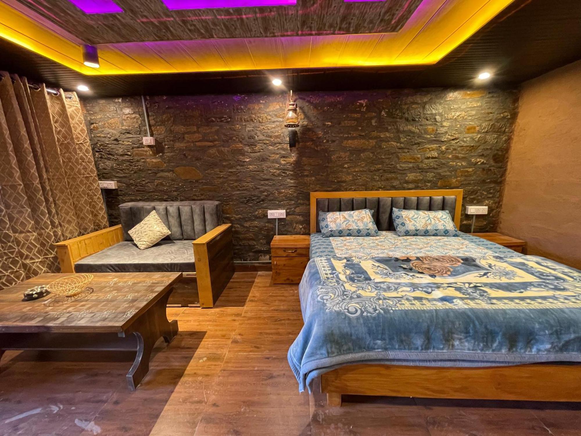 Nature Villaas Basa Homestay Pauri エクステリア 写真