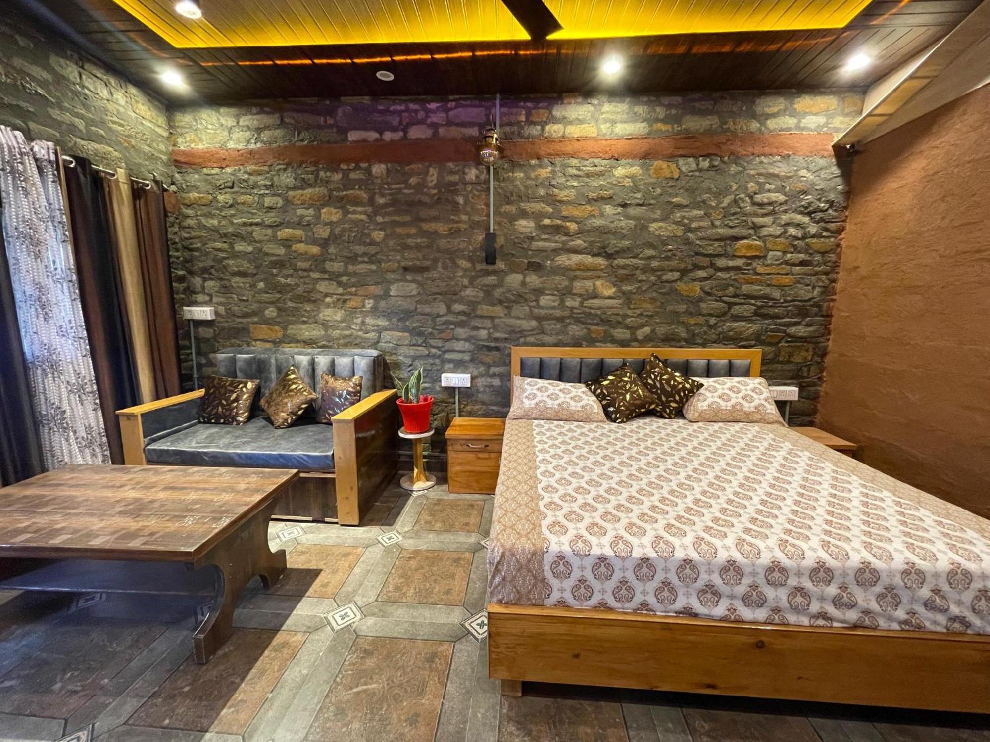 Nature Villaas Basa Homestay Pauri エクステリア 写真